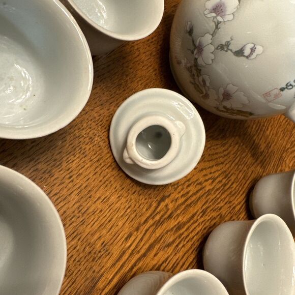 Asian Sage Green Long Neck Saki Teapot & 6 Cups Dogwood Branch Japanese Vintage - Picture 7 of 9